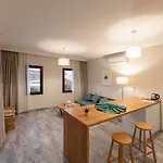 Отель Dorman Битез